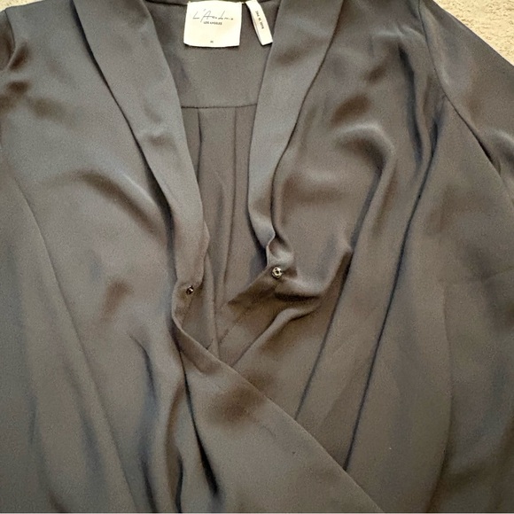 L’Academie Black Crossover Drape Front Long Sleeve Blouse Size Medium - Picture 6 of 10